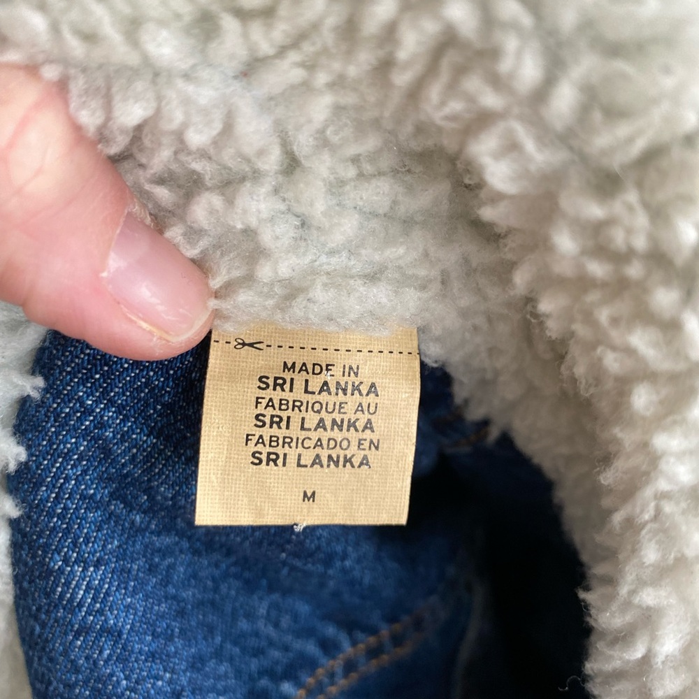 Levi's Women's Original Sherpa Reversible Trucker Jacket-Size M - Picture 10 of 15